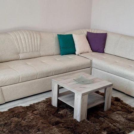 Lux Apartman Čačak Kültér fotó