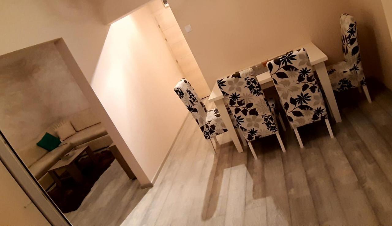 Lux Apartman Čačak Kültér fotó