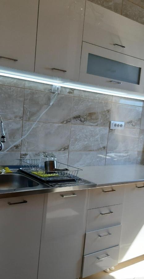 Lux Apartman Čačak Kültér fotó