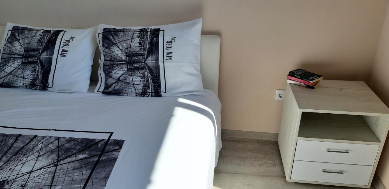 Lux Apartman Čačak Kültér fotó
