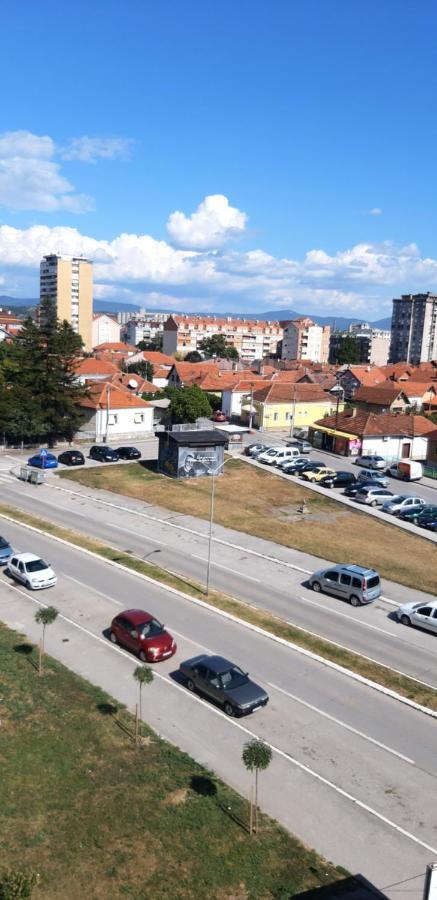 Lux Apartman Čačak Kültér fotó